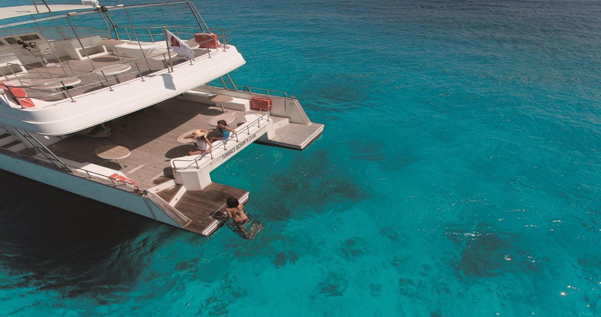 The Uza Terrace Beach Club Villas Йомитан Экстерьер фото